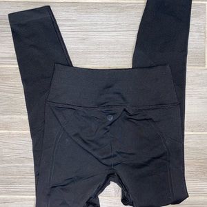 Lululemon Ebb to Street tight- size 4